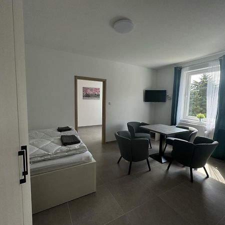 Chaty A Apartmany Hracholusky Kemp Kosatka Pnovany エクステリア 写真