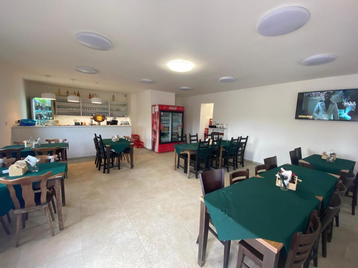 Chaty A Apartmany Hracholusky Kemp Kosatka Pnovany エクステリア 写真