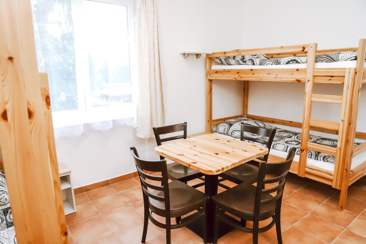 Chaty A Apartmany Hracholusky Kemp Kosatka Pnovany エクステリア 写真