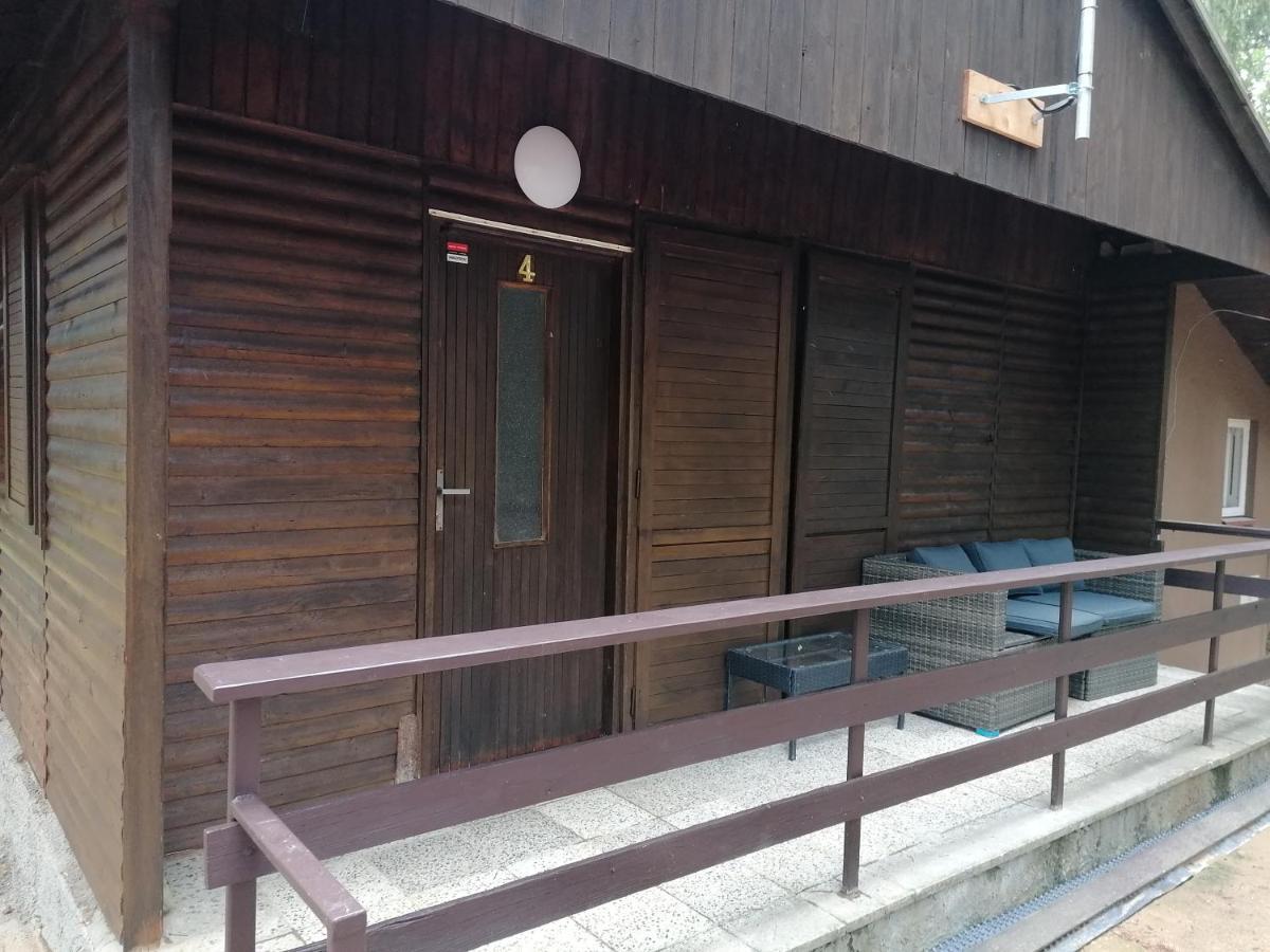 Chaty A Apartmany Hracholusky Kemp Kosatka Pnovany エクステリア 写真