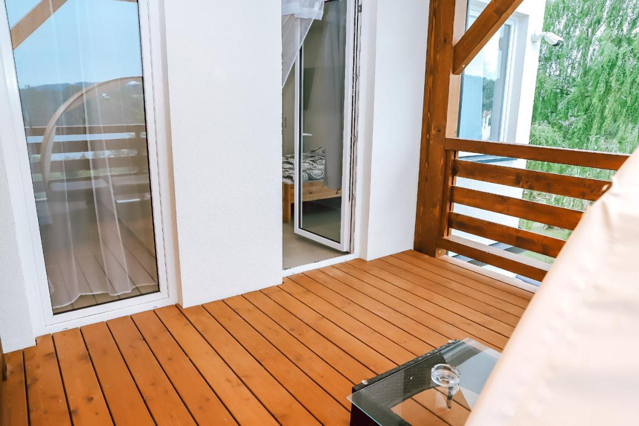 Chaty A Apartmany Hracholusky Kemp Kosatka Pnovany エクステリア 写真