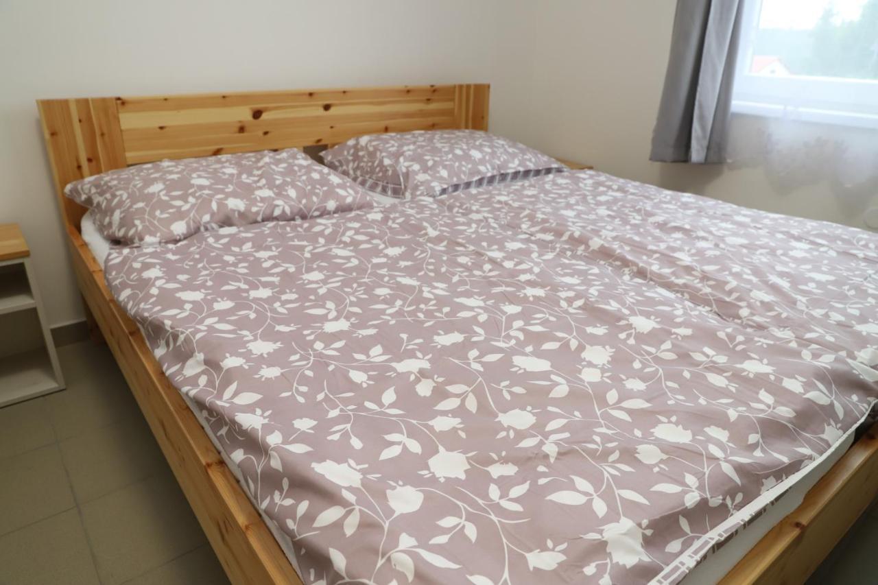 Chaty A Apartmany Hracholusky Kemp Kosatka Pnovany エクステリア 写真
