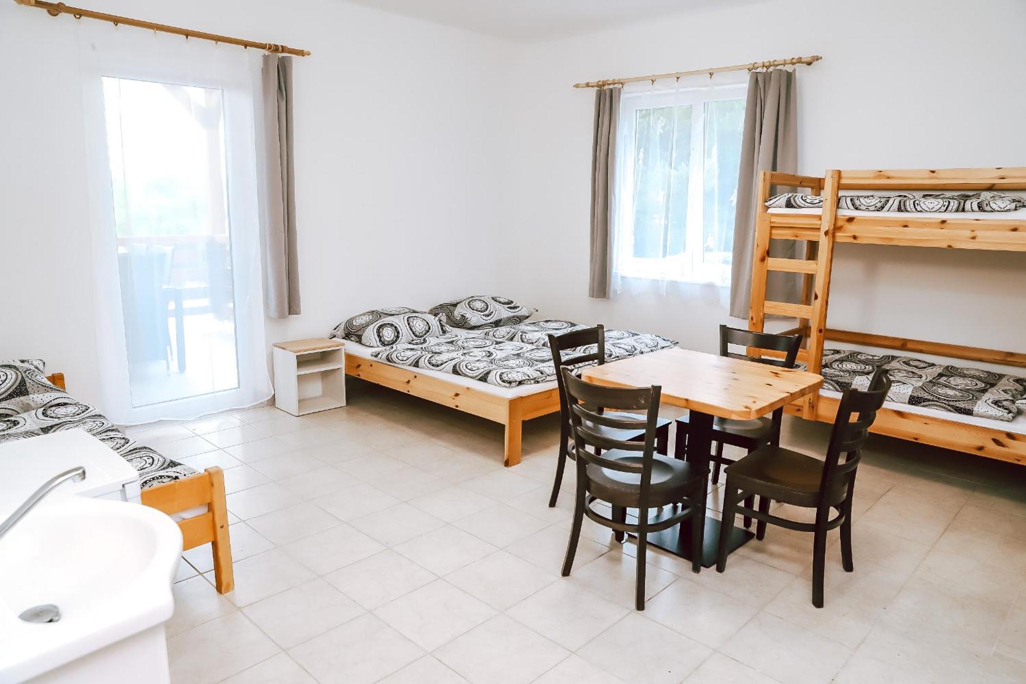 Chaty A Apartmany Hracholusky Kemp Kosatka Pnovany 部屋 写真