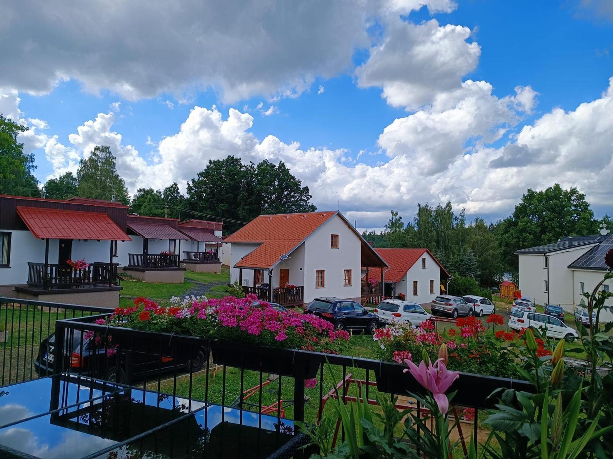 Chaty A Apartmany Hracholusky Kemp Kosatka Pnovany エクステリア 写真