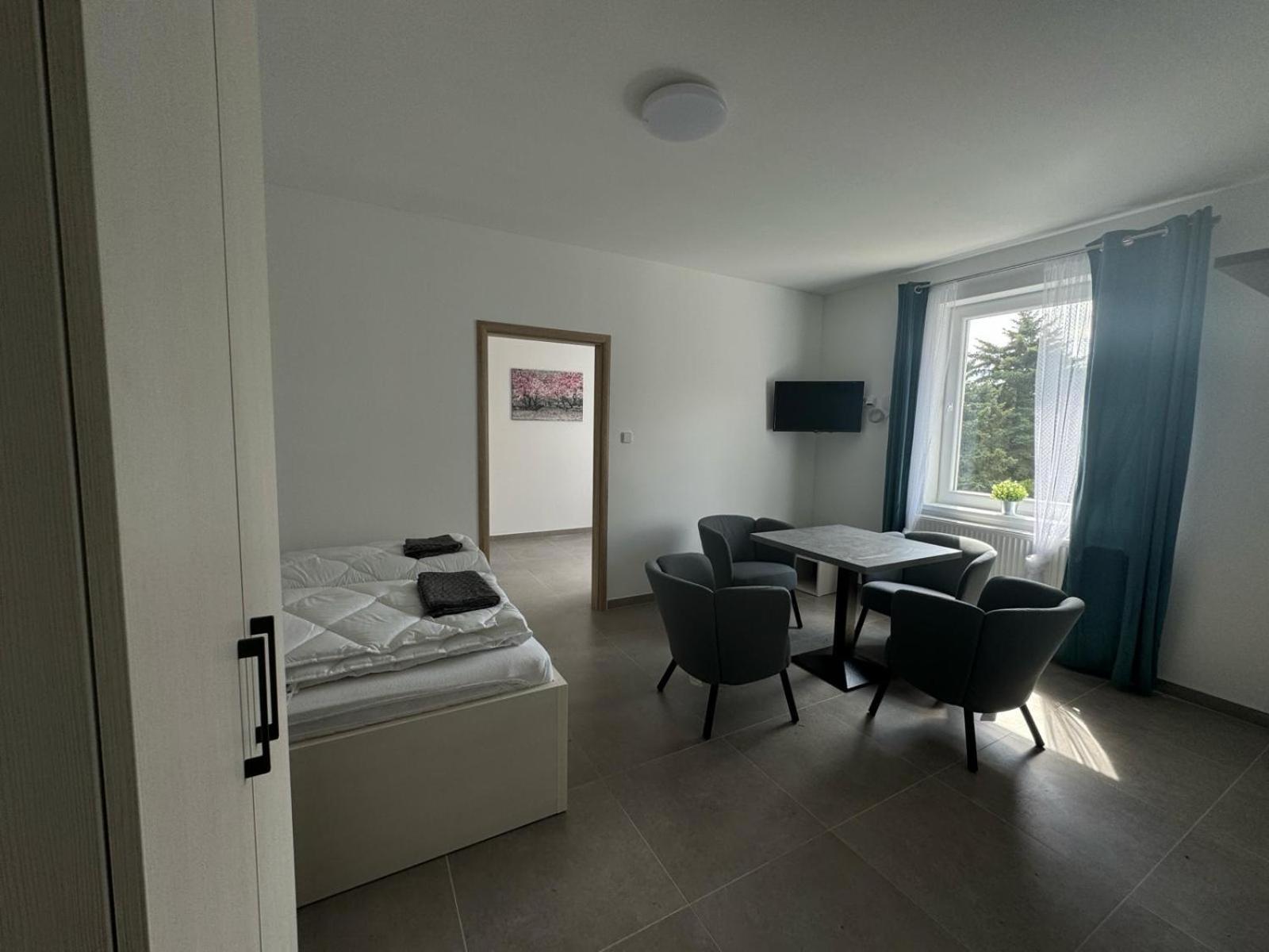 Chaty A Apartmany Hracholusky Kemp Kosatka Pnovany エクステリア 写真