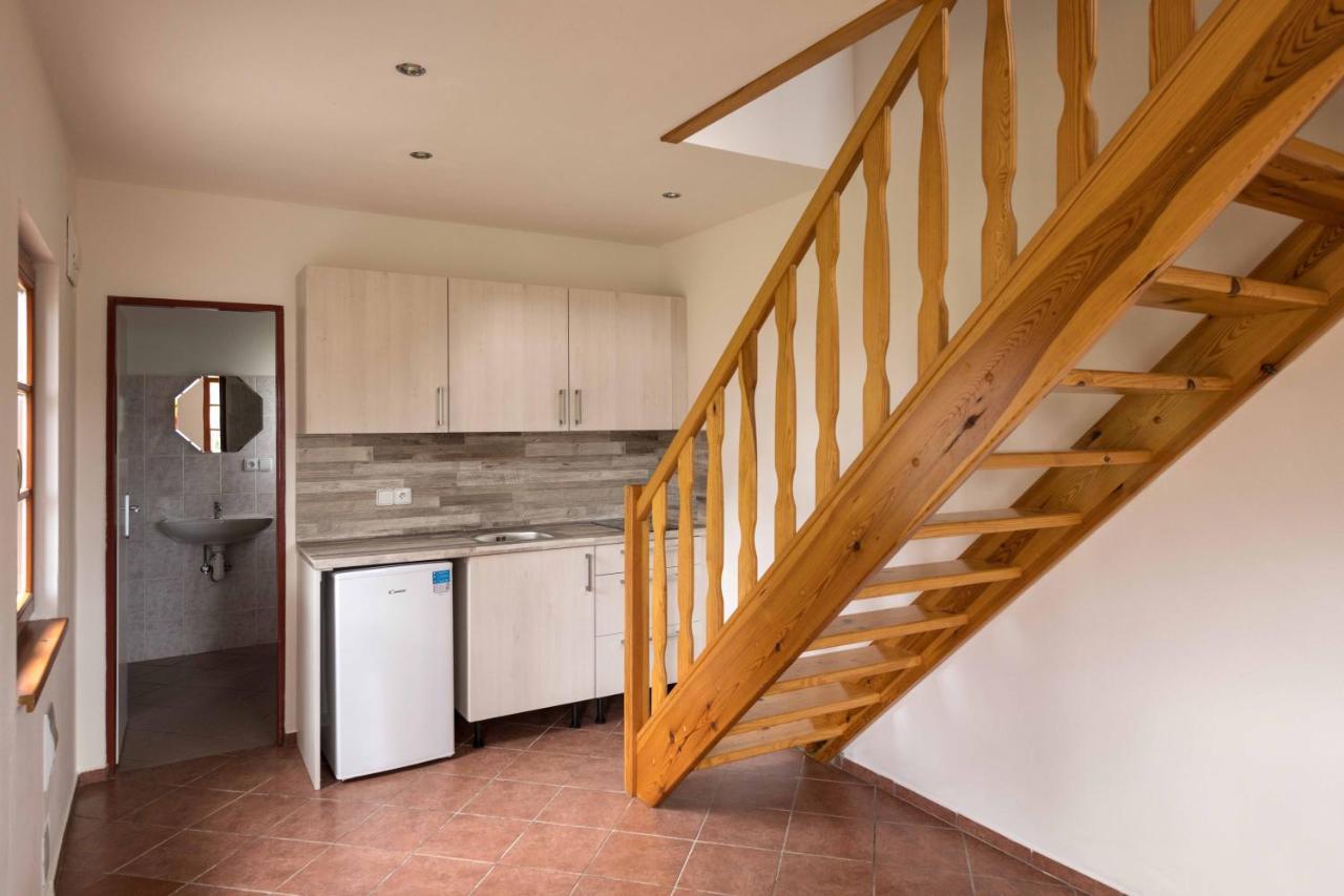 Chaty A Apartmany Hracholusky Kemp Kosatka Pnovany エクステリア 写真