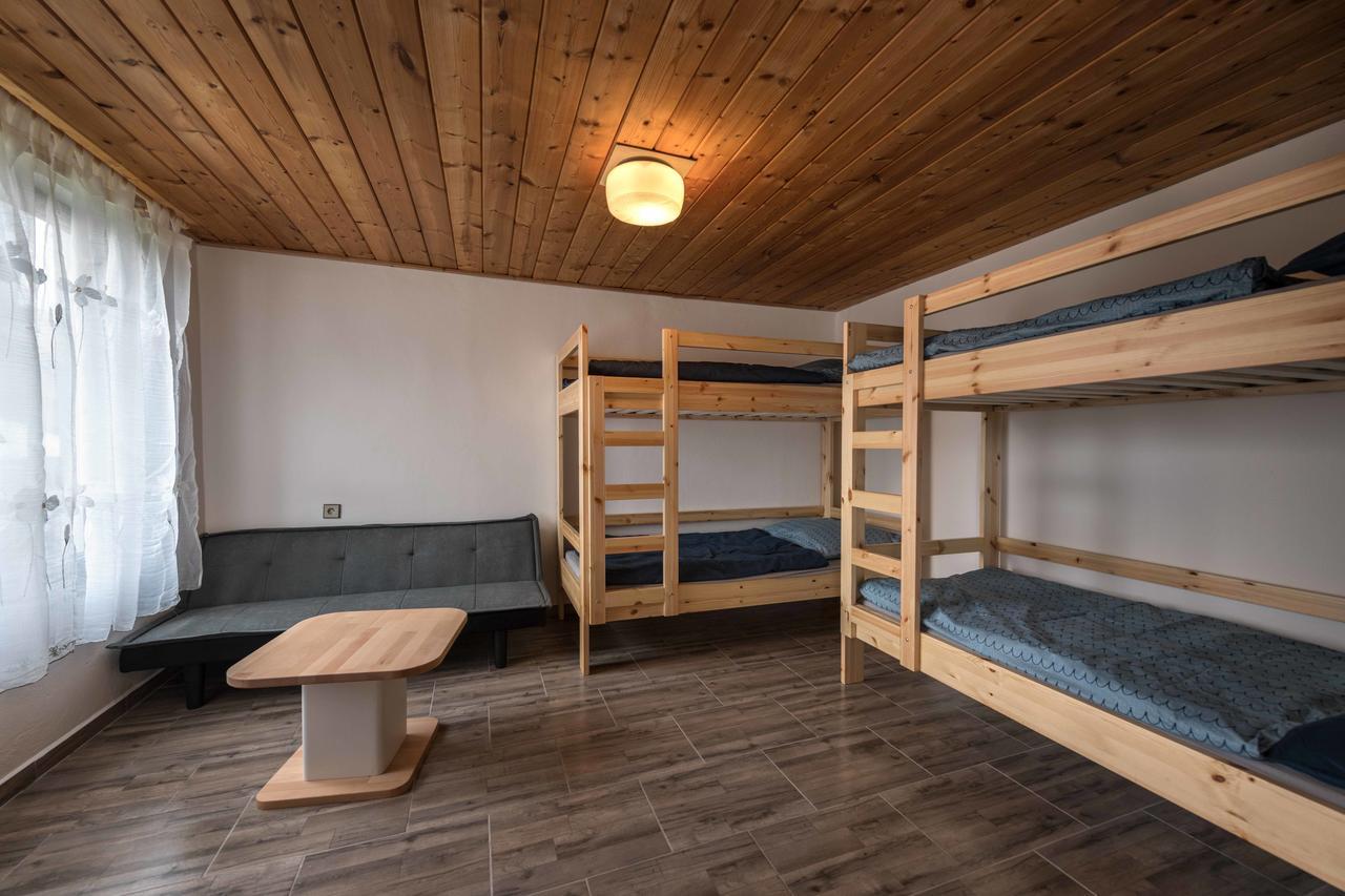 Chaty A Apartmany Hracholusky Kemp Kosatka Pnovany エクステリア 写真